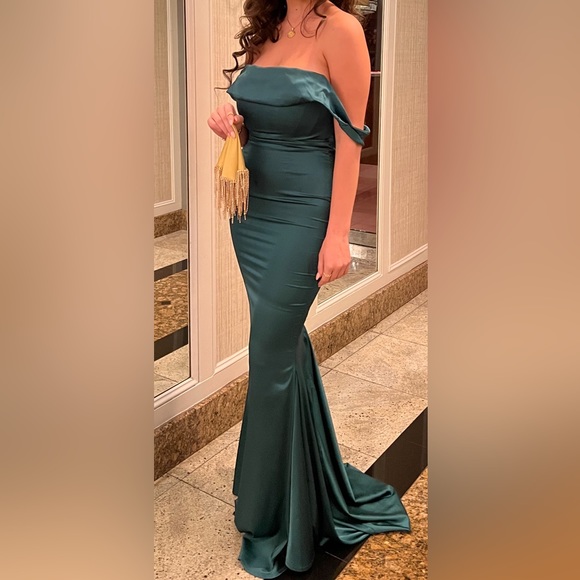 Moda Glam Emerald Green Maxi Dress - Picture 1 of 3